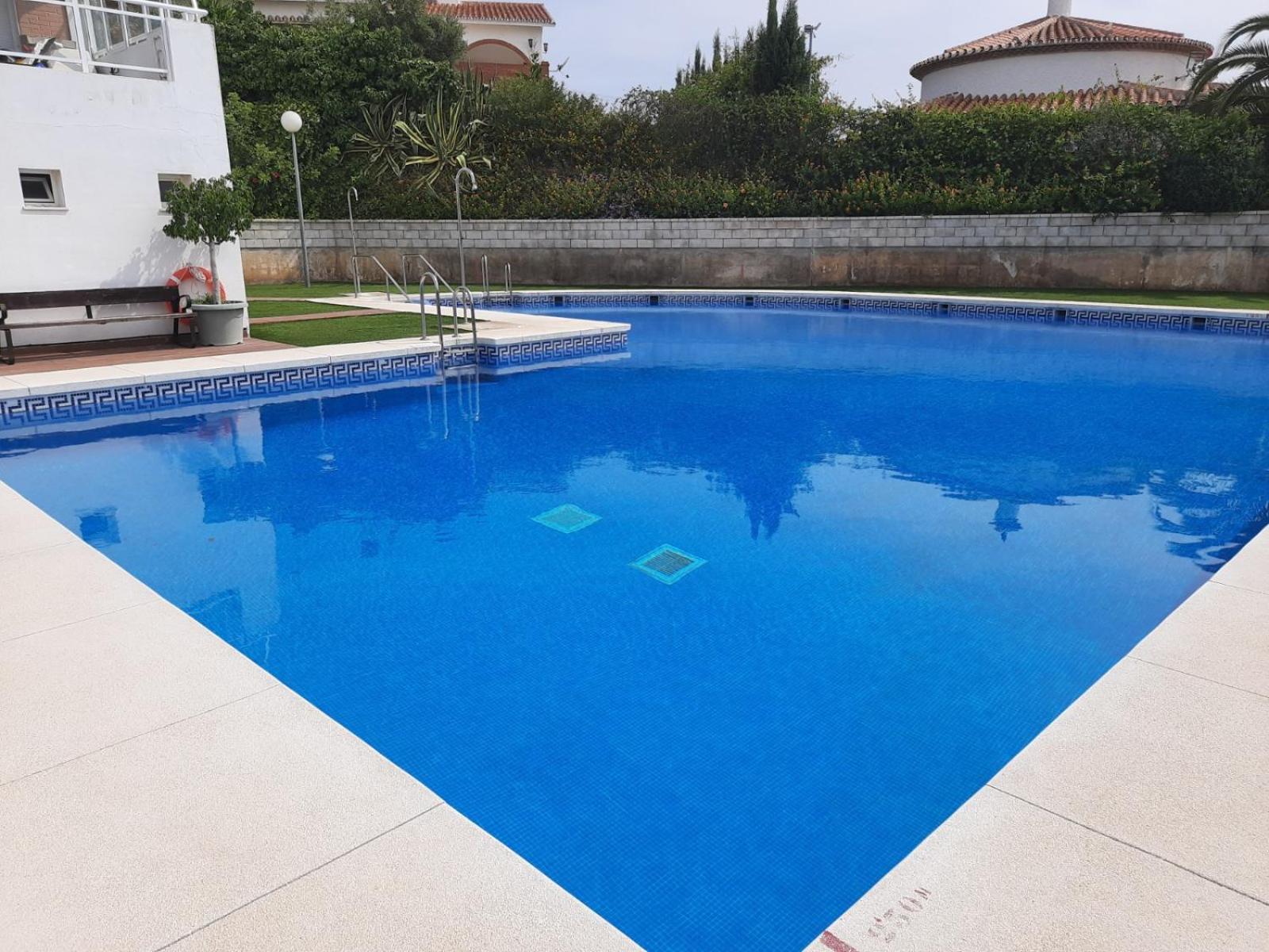Apartment In Costa Del Sol With Large Terrace For 9 People Rincon de la Victoria Room photo